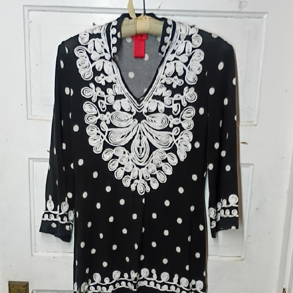V Cristina Black Tunic with White Embroidery
